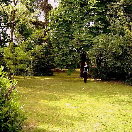 ラヴォール Le Moulin Du Carla Bed & Breakfast エクステリア 写真